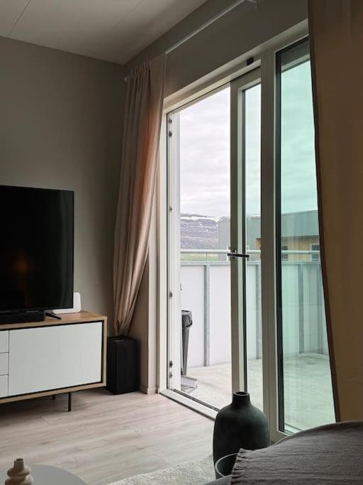 Nice & Cozy Two Bedroom Apartment With A Balcony Akureyri Eksteriør billede